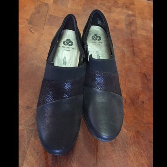 New Clark’s Caddell Denali bootie. Size 6.5 - Picture 3 of 6